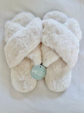 ✨ MeSpa Cream Faux Fur Cross Band Slippers Size S 5-6 Cozy Plush ✨